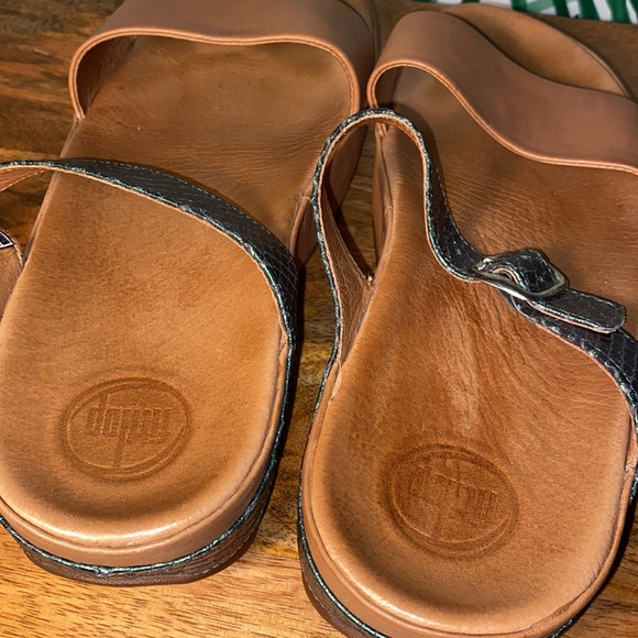 Fitflop Metallic Green Snake Embossed Slide Sandals Tan Leather Women’s 10 - Picture 6 of 8